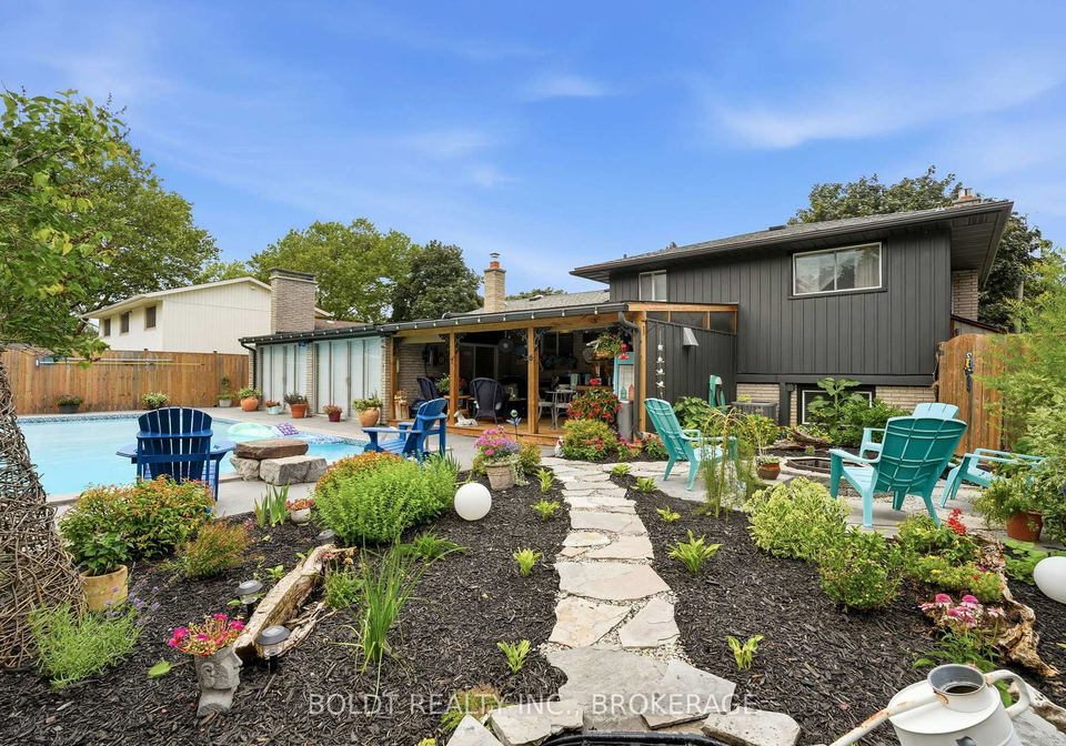 18-prince-charles-drive-st-catharines-ontario-x13602832