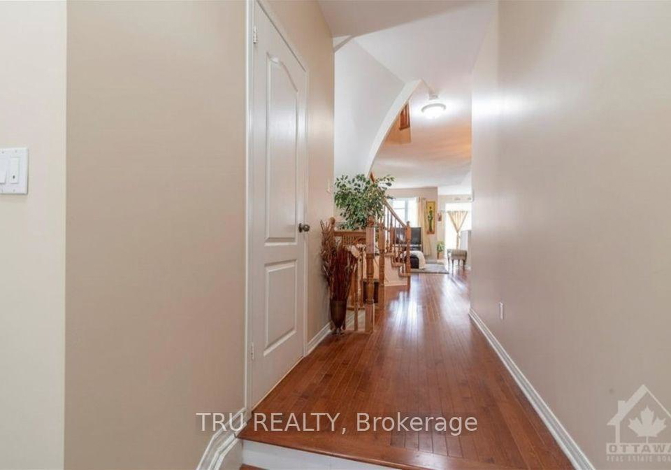 228-berrigan-drive-ottawa-ontario-x13602840