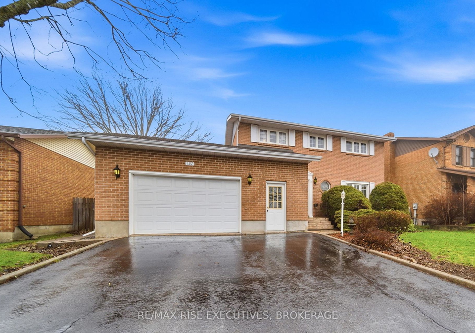 127-nicholson-crescent-loyalist-ontario-x13603152