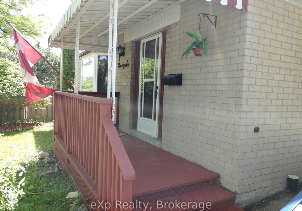96-larch-street-hamilton-ontario-x13603268