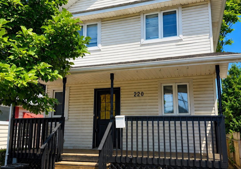 220-geneva-street-st-catharines-ontario-x13604036