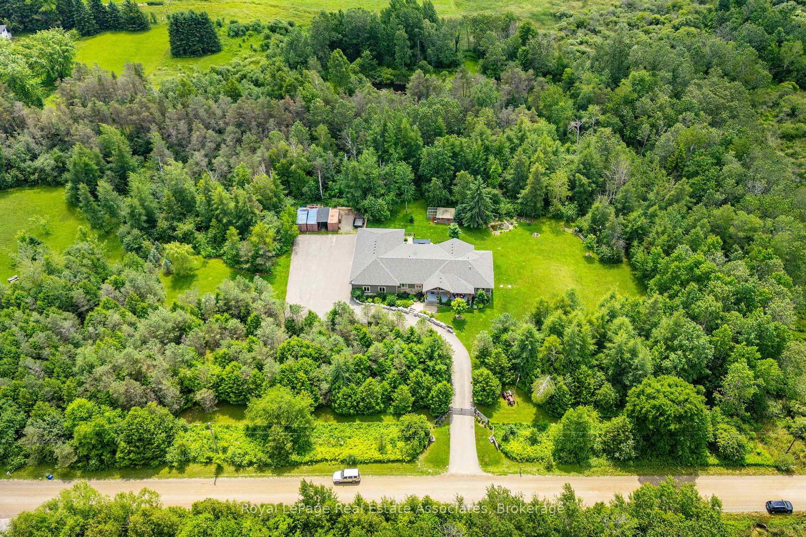 5594-first-line-erin-ontario-x13604258