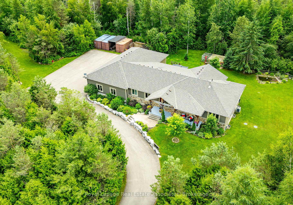 5594-first-line-erin-ontario-x13604258
