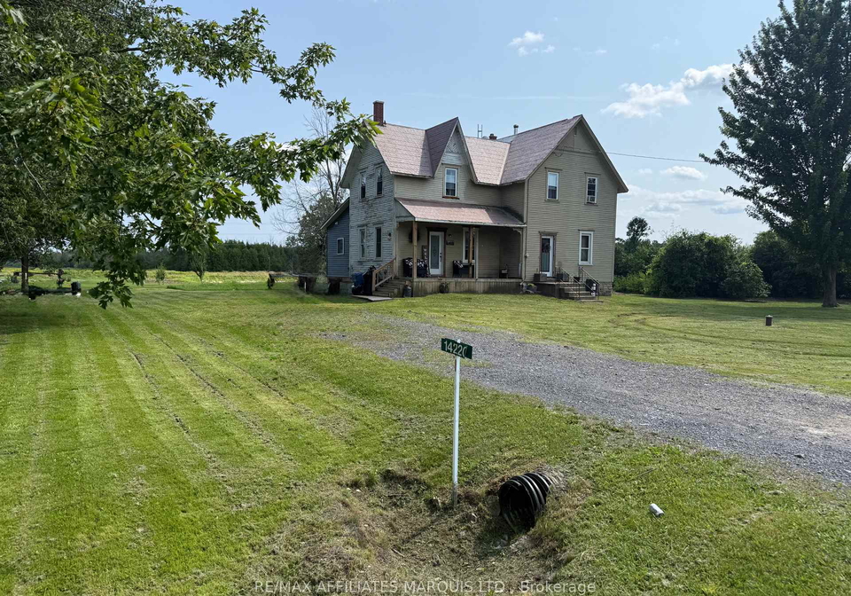 14220-dafoe-road-south-stormont-ontario-x13604540
