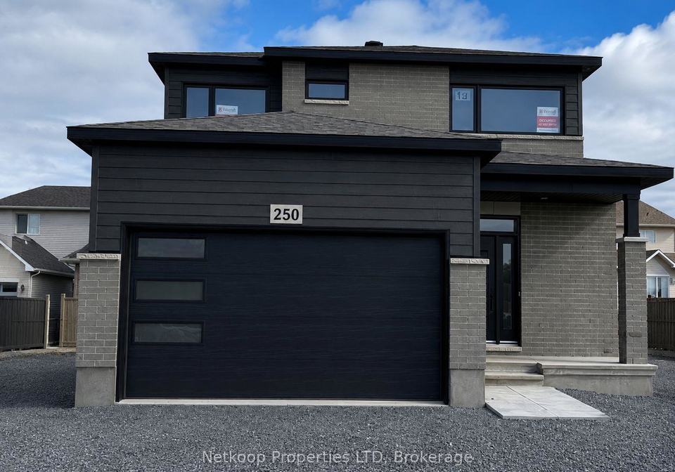 250-sam-avenue-russell-ontario-x13604686