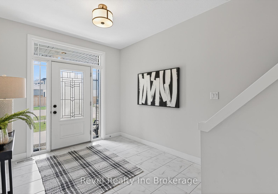 32-sutherland-crescent-ingersoll-ontario-x13604734