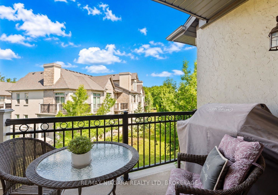 8-st-andrews-lane-s-niagara-on-the-lake-ontario-x13604778