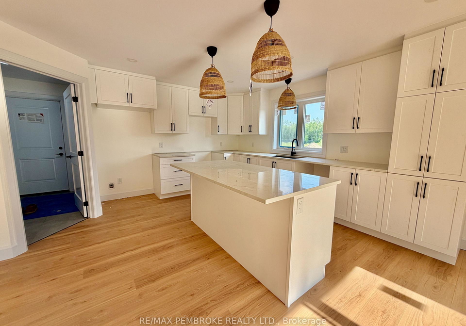 55-eddy-crescent-pembroke-ontario-x13605084