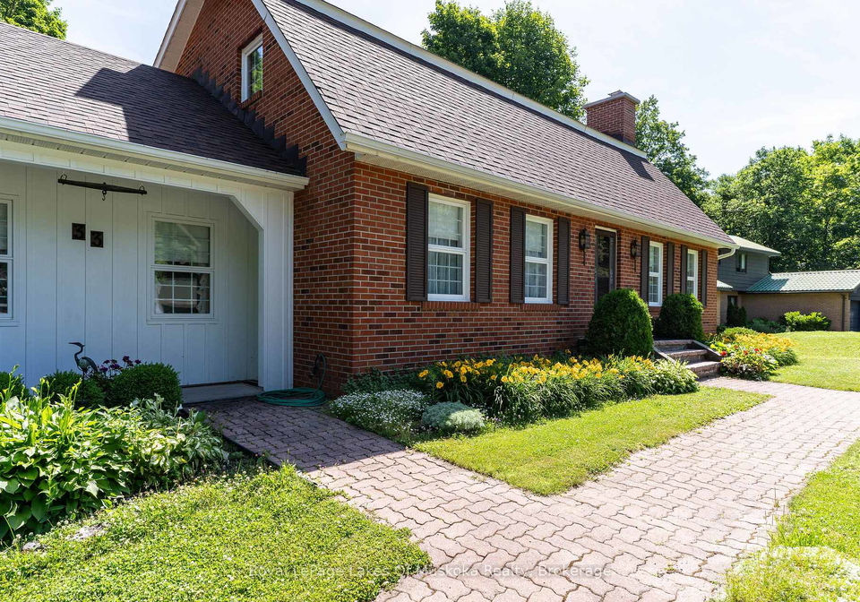 33-south-muskoka-drive-bracebridge-ontario-x13605878