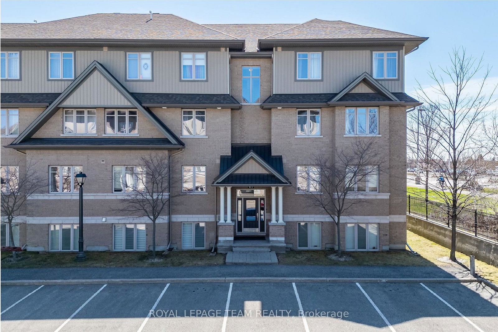 67-tipperary-private-n-ottawa-ontario-x13605974