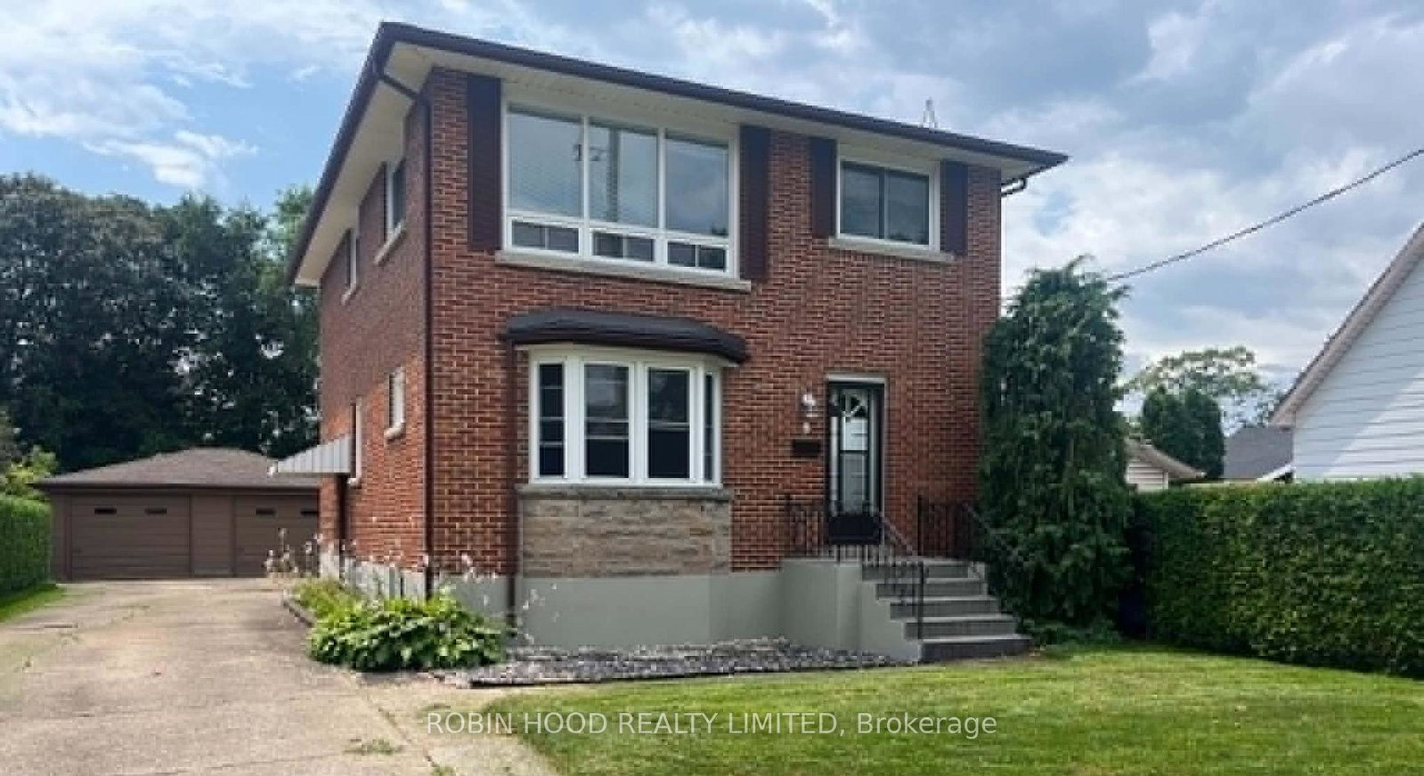 6-kingsway-crescent-out-of-area-ontario-x13606180