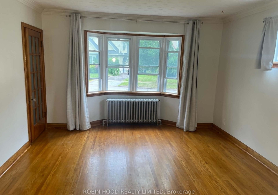 6-kingsway-crescent-out-of-area-ontario-x13606180