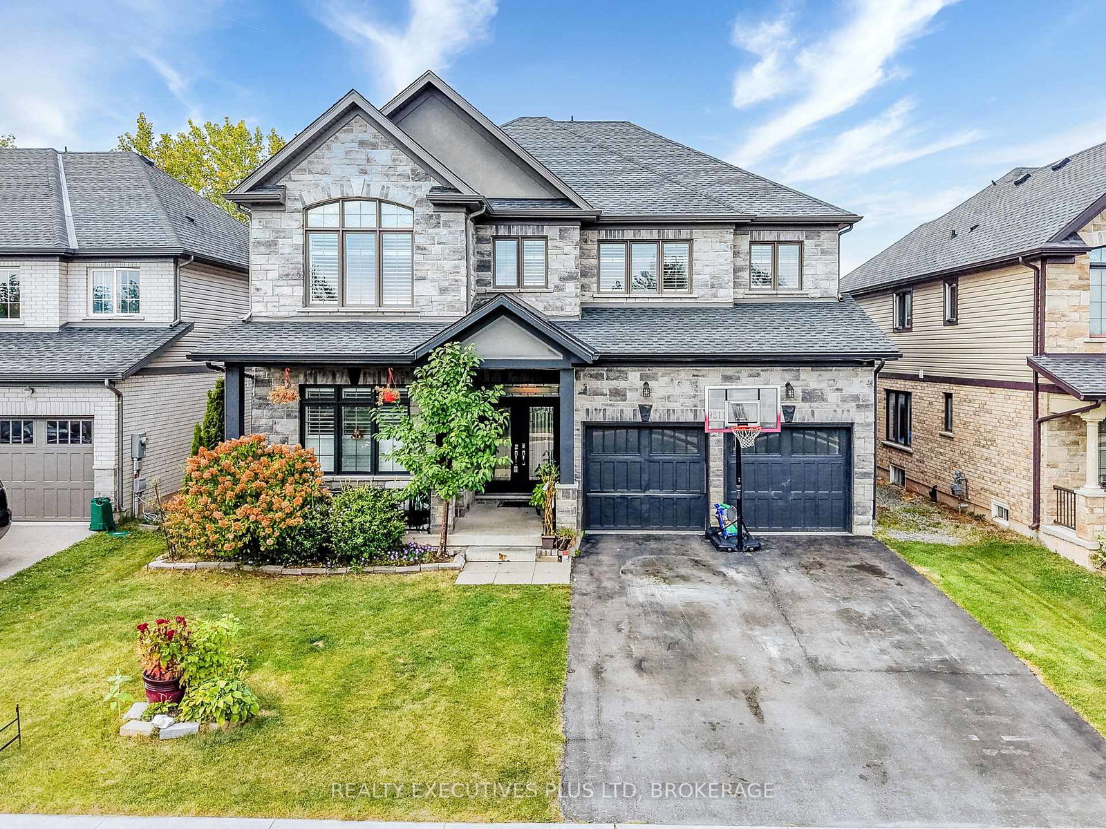 9211-tallgrass-avenue-niagara-falls-ontario-x13606322