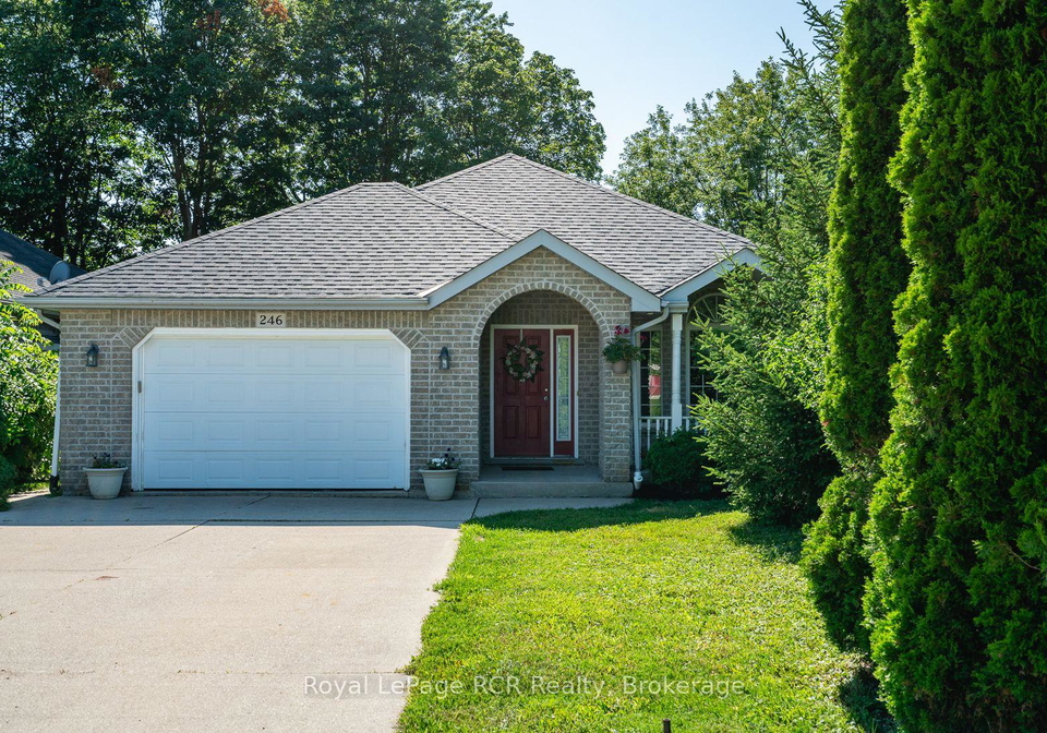 246-16th-avenue-crescent-hanover-ontario-x13606750