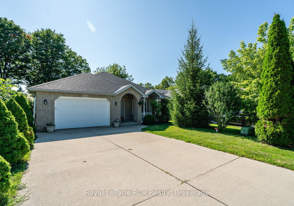246-16th-avenue-crescent-hanover-ontario-x13606750