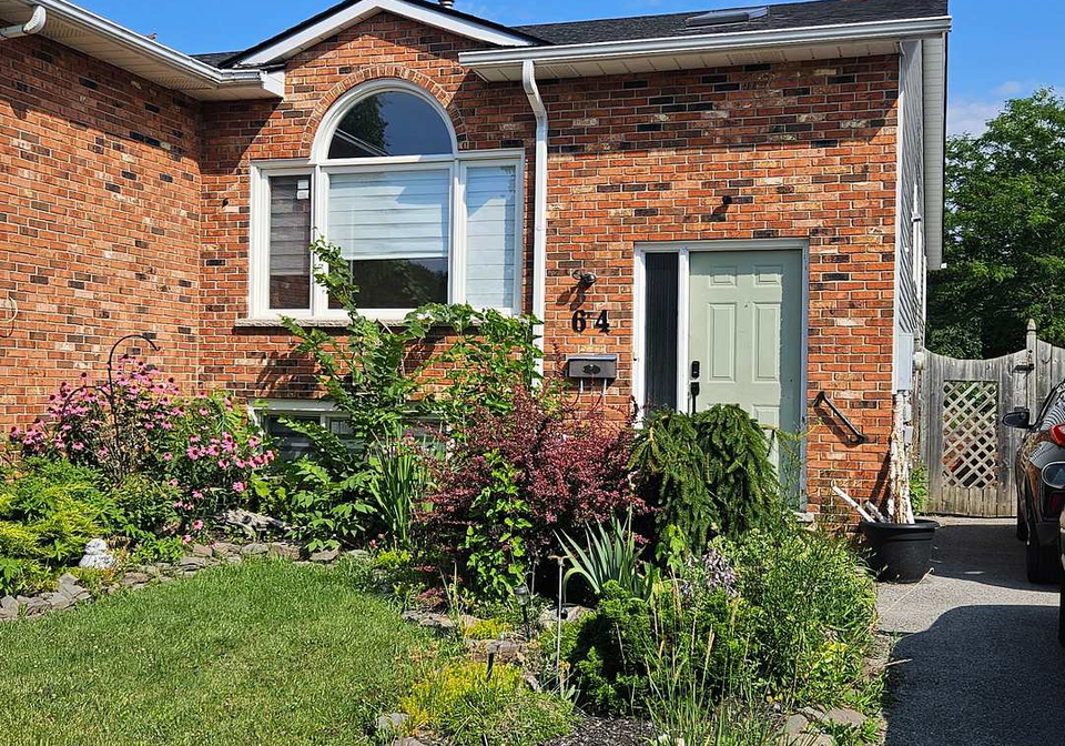 64-chapel-hill-crescent-welland-ontario-x13606852
