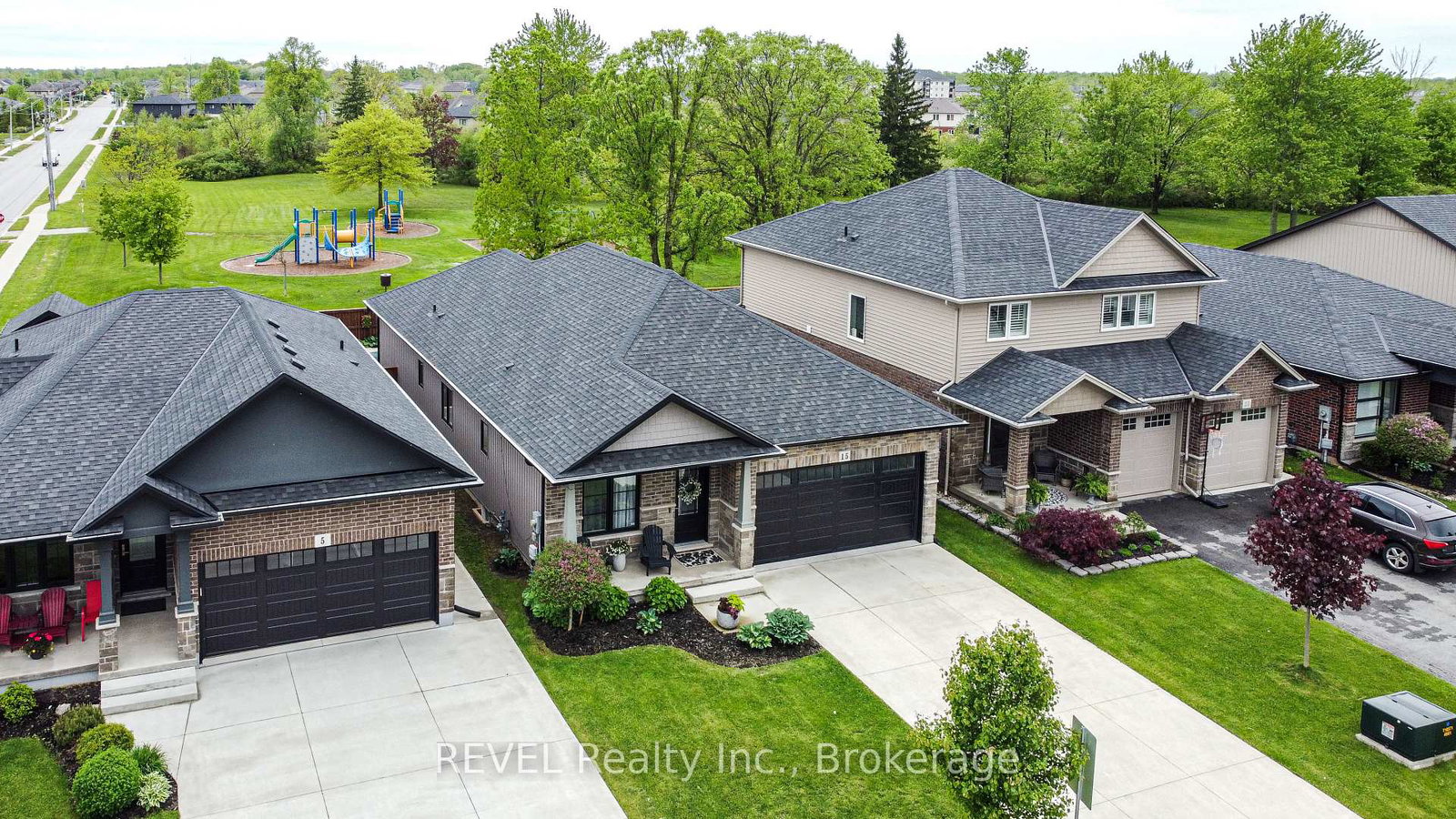 15-willowbrook-drive-welland-ontario-x13607384