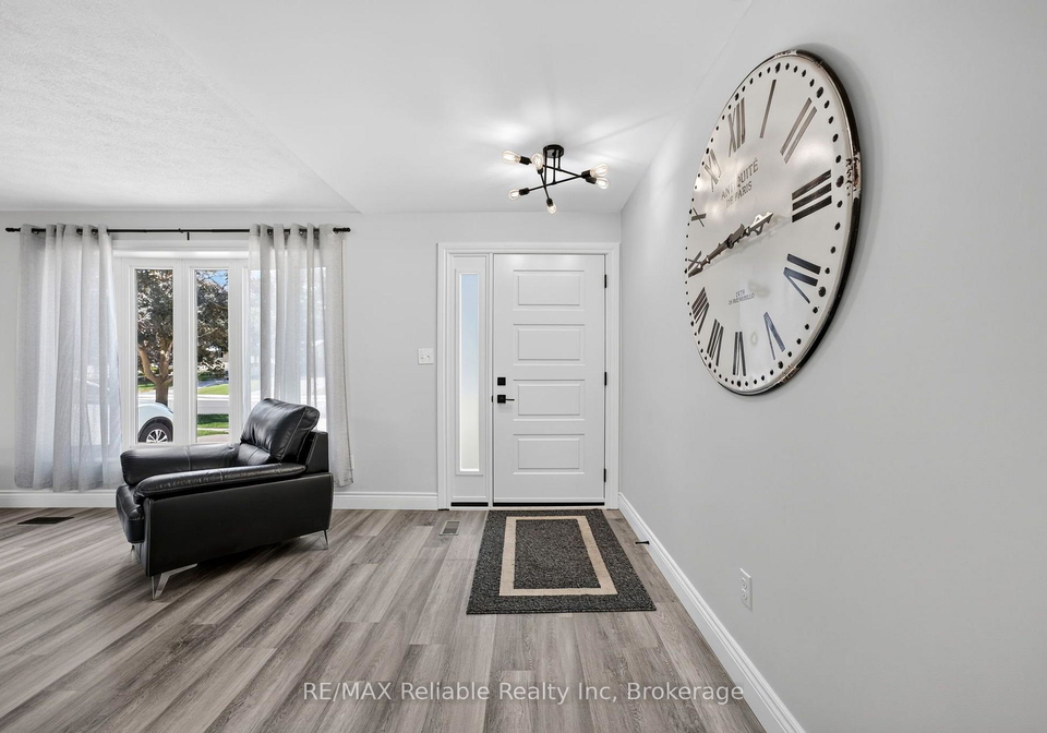 17-suncoast-drive-w-goderich-ontario-x13607422