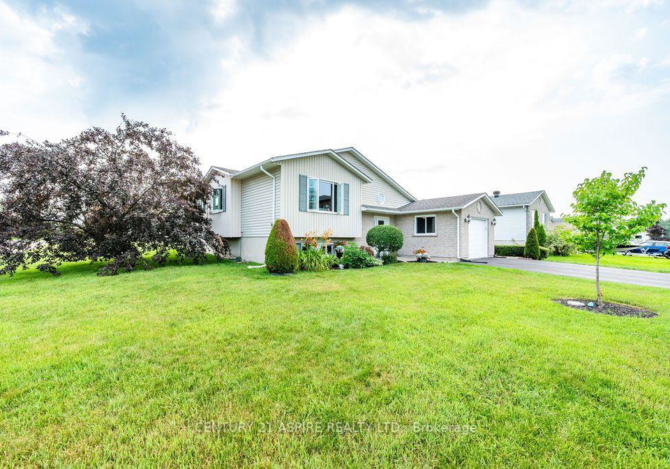 3-highland-park-drive-petawawa-ontario-x13607504
