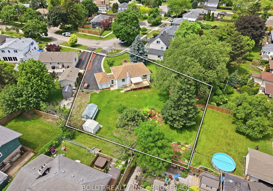 16-grammar-avenue-st-catharines-ontario-x13607620
