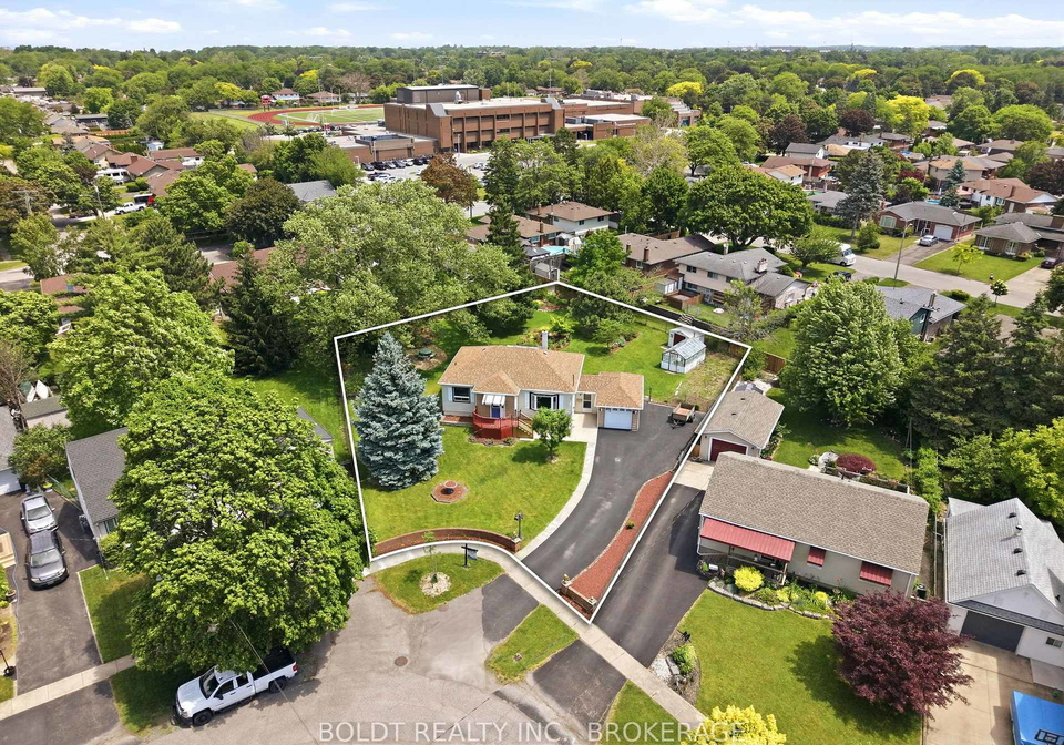 16-grammar-avenue-st-catharines-ontario-x13607620