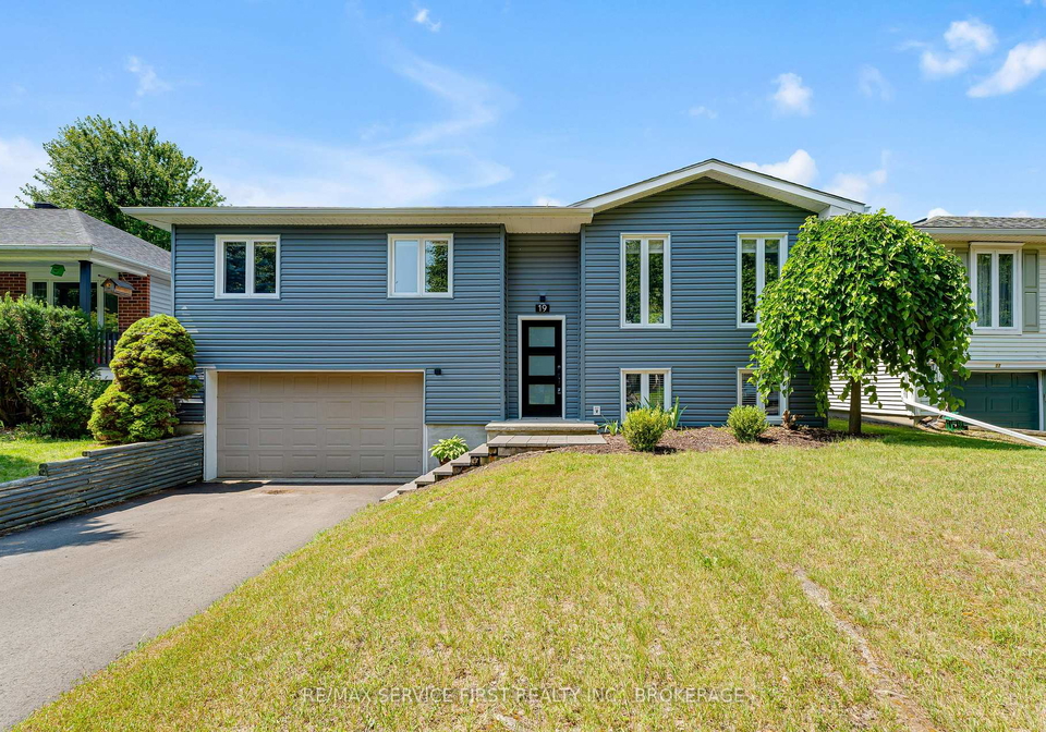 19-heritage-drive-loyalist-ontario-x13607744