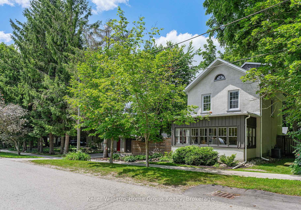 22-sophia-street-centre-wellington-ontario-x13607986