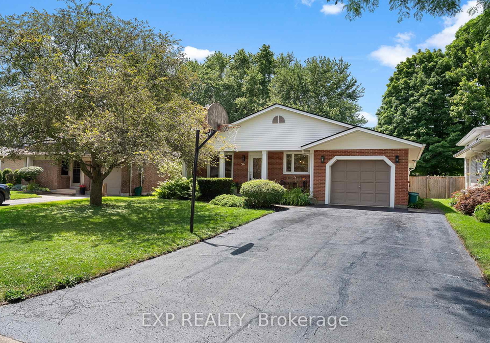 10-brookbank-crescent-pelham-ontario-x13608002