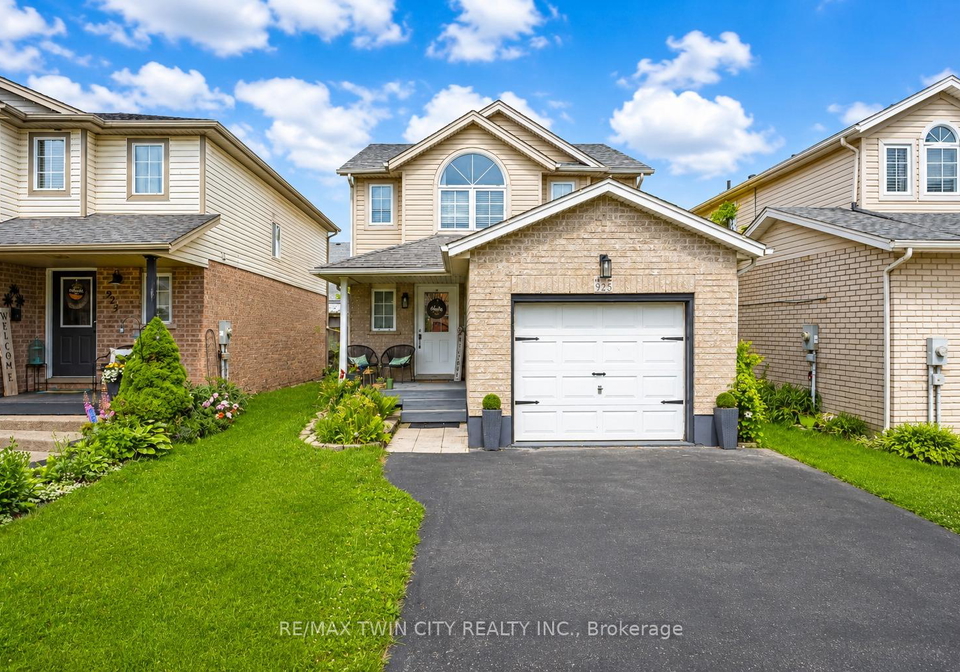 925-copper-leaf-crescent-kitchener-ontario-x13608148