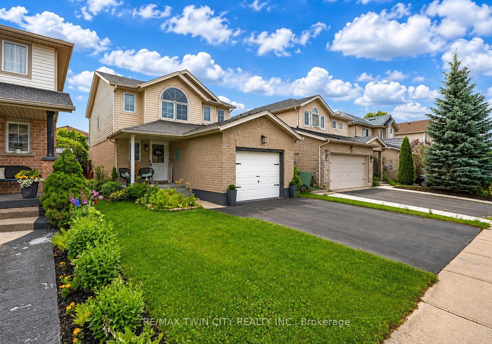 925-copper-leaf-crescent-kitchener-ontario-x13608148