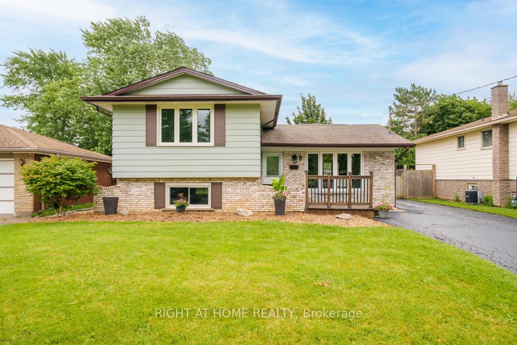 8-acadia-crescent-st-catharines-ontario-x13608178