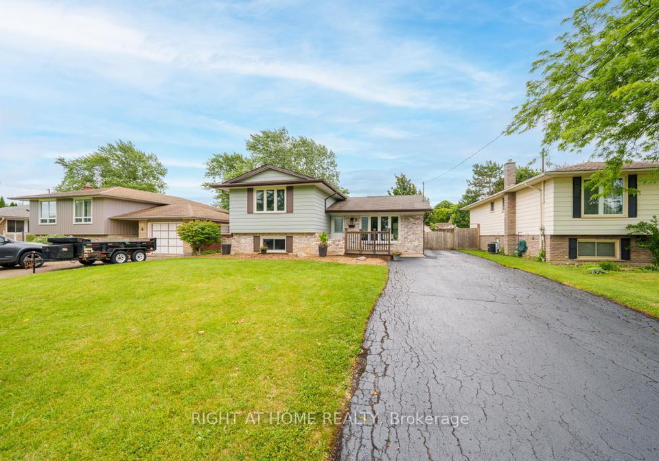8-acadia-crescent-st-catharines-ontario-x13608178