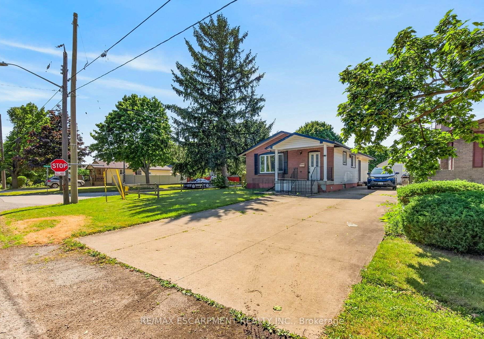 10-tracey-road-st-catharines-ontario-x13608288