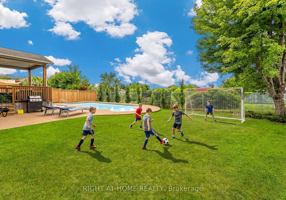 80-loretta-drive-niagara-on-the-lake-ontario-x13608734