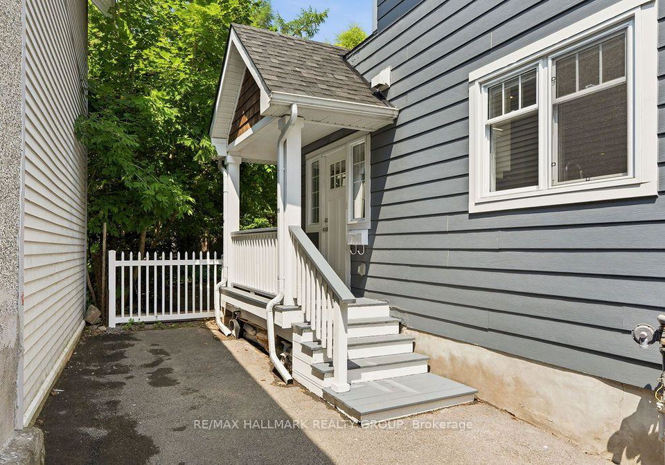 23-newton-street-ottawa-ontario-x13608740