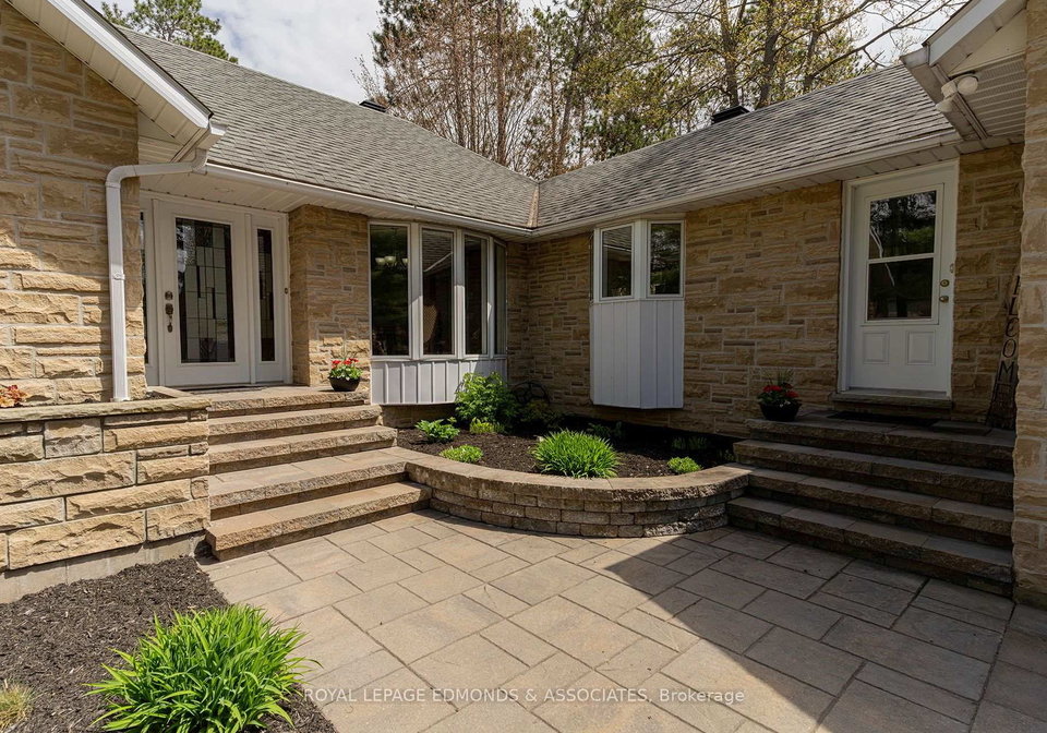 39-selley-street-petawawa-ontario-x13608886