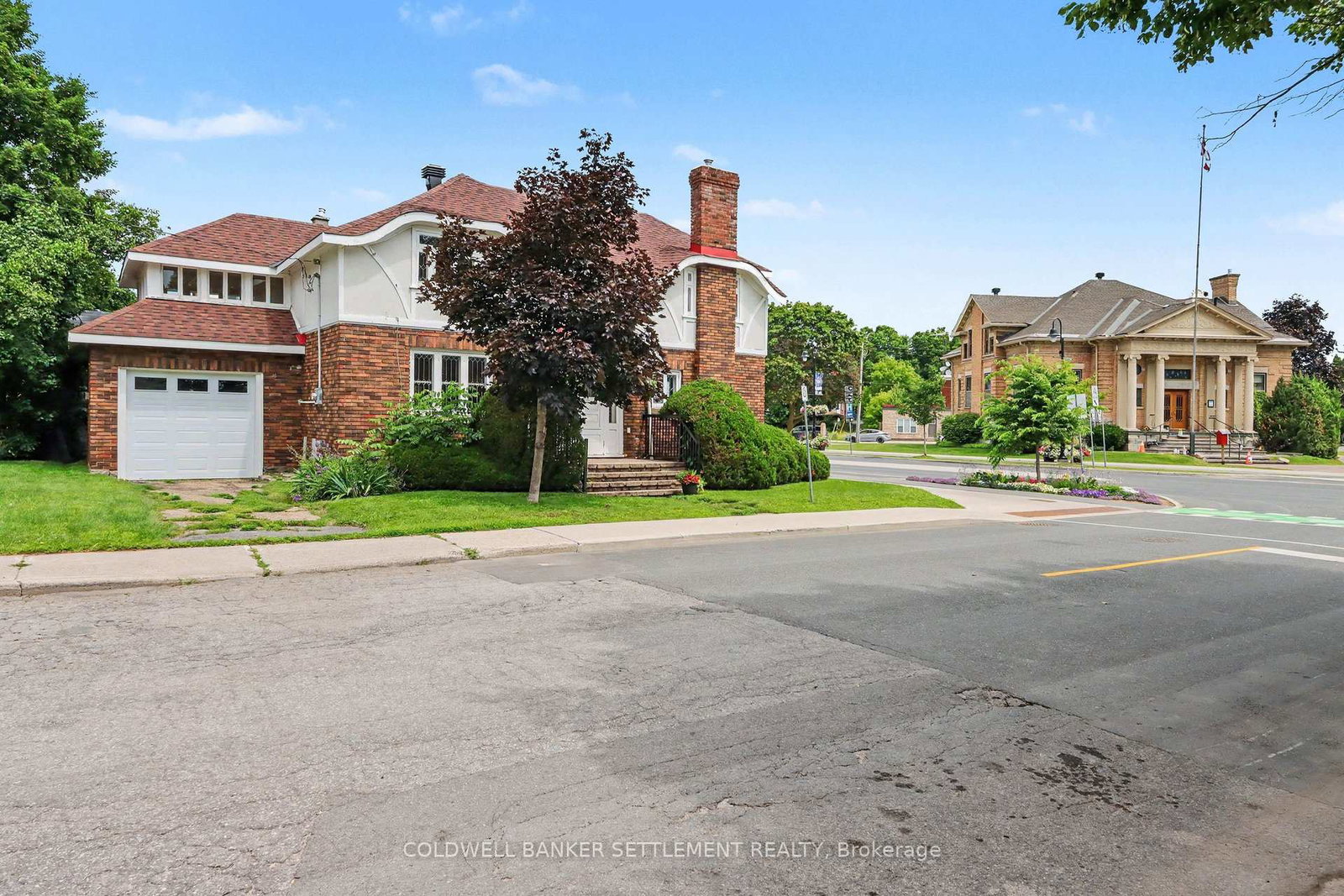 2-gladstone-avenue-smiths-falls-ontario-x13609282