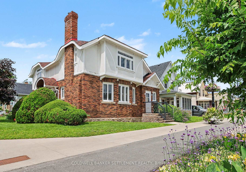 2-gladstone-avenue-smiths-falls-ontario-x13609282