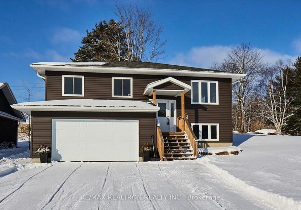 1-northdown-street-huntsville-ontario-x13609316