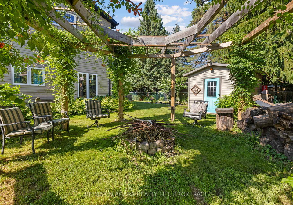 1-linden-avenue-pelham-ontario-x13609334