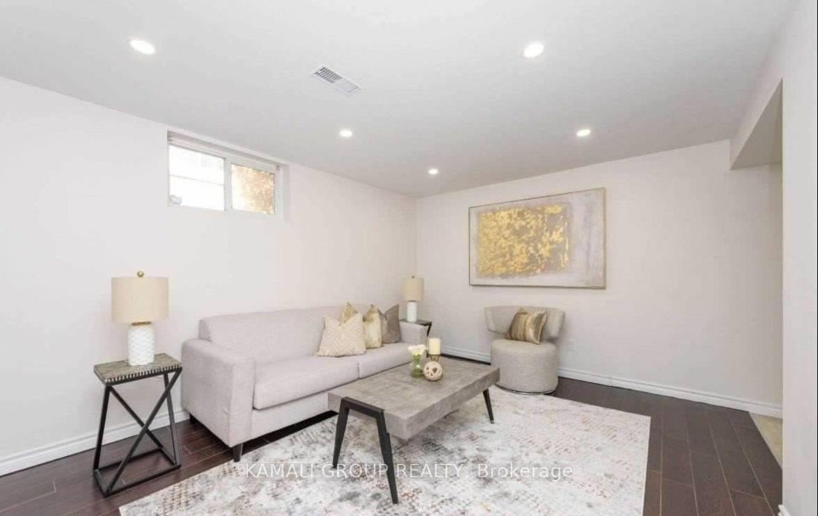 352-east-18th-street-hamilton-ontario-x13609556