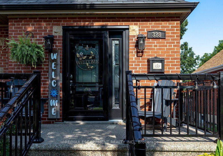 328-east-19th-street-hamilton-ontario-x13609740