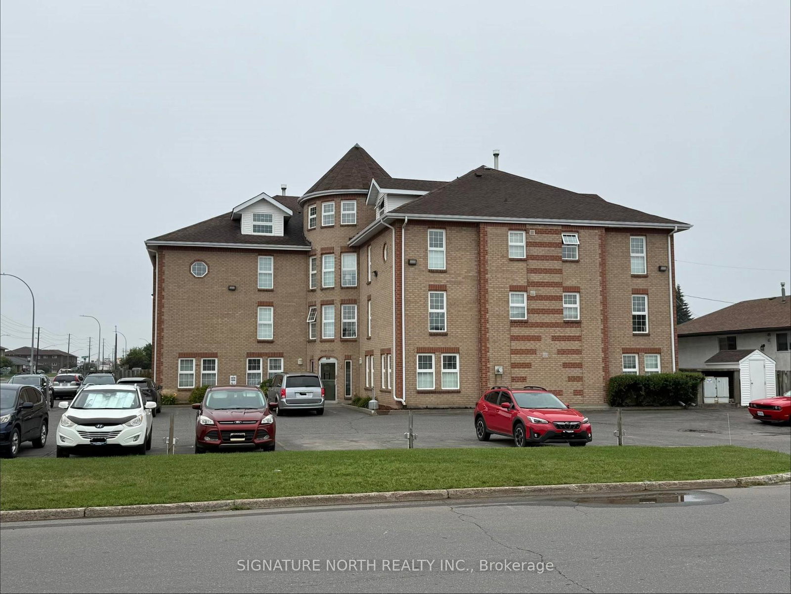 235-leland-avenue-s-thunder-bay-ontario-x13609970