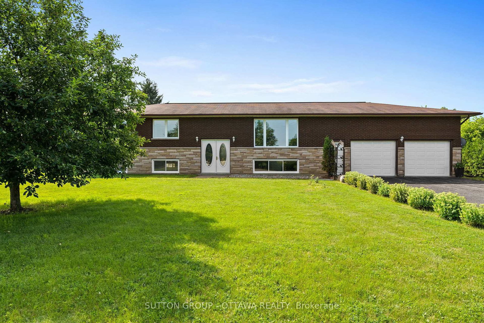 77-main-street-north-dundas-ontario-x13610066