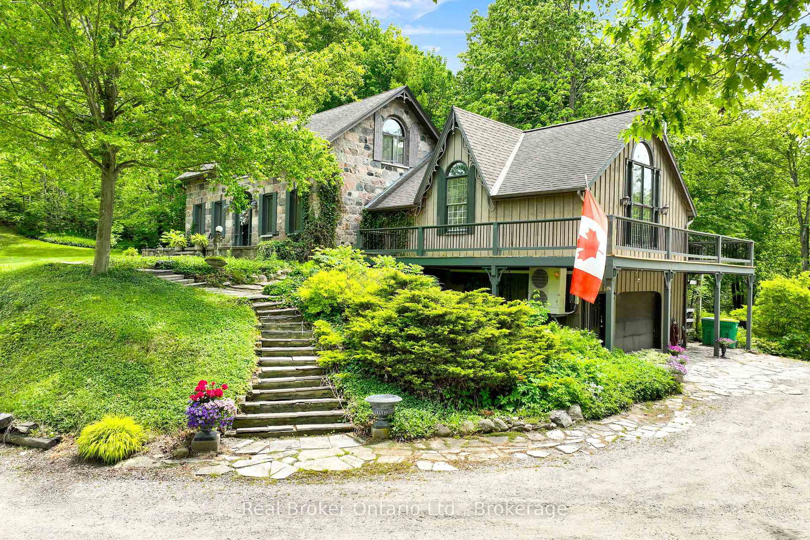 4766-hyndman-drive-southwest-middlesex-ontario-x13610328