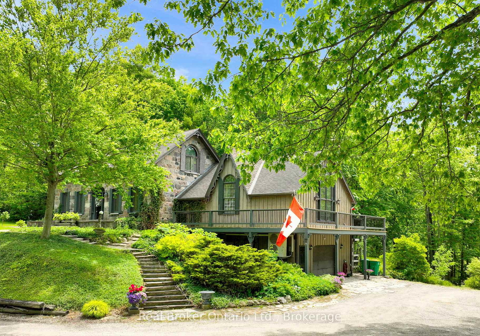 4766-hyndman-drive-southwest-middlesex-ontario-x13610328