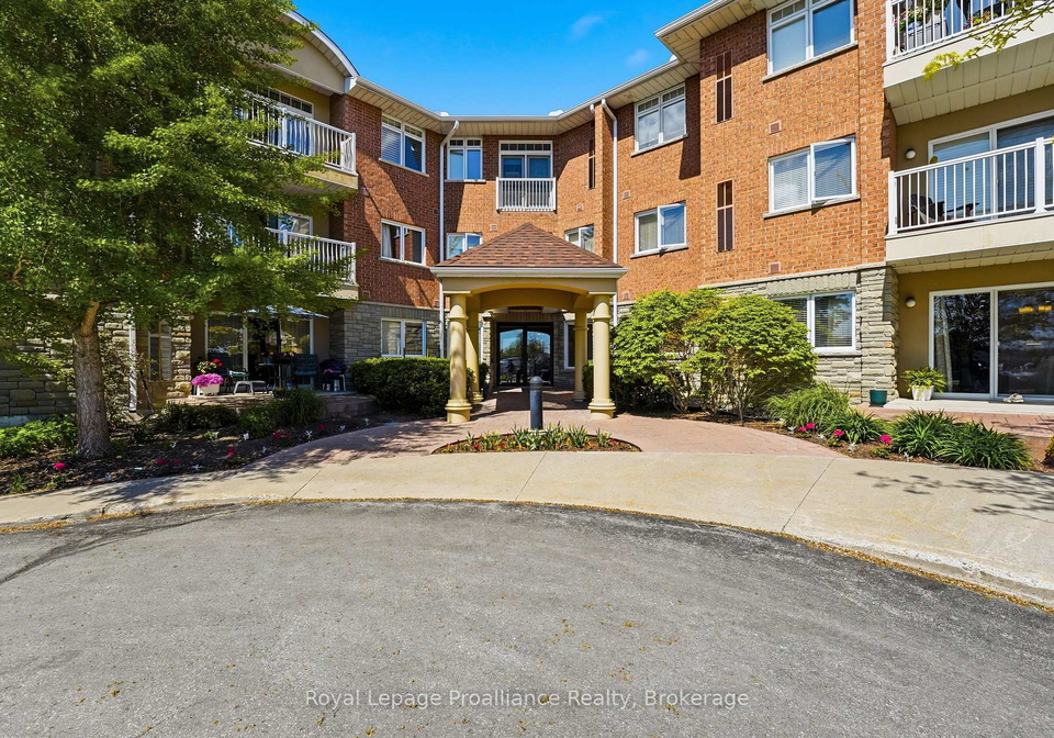 15-heartwood-drive-belleville-ontario-x13610334