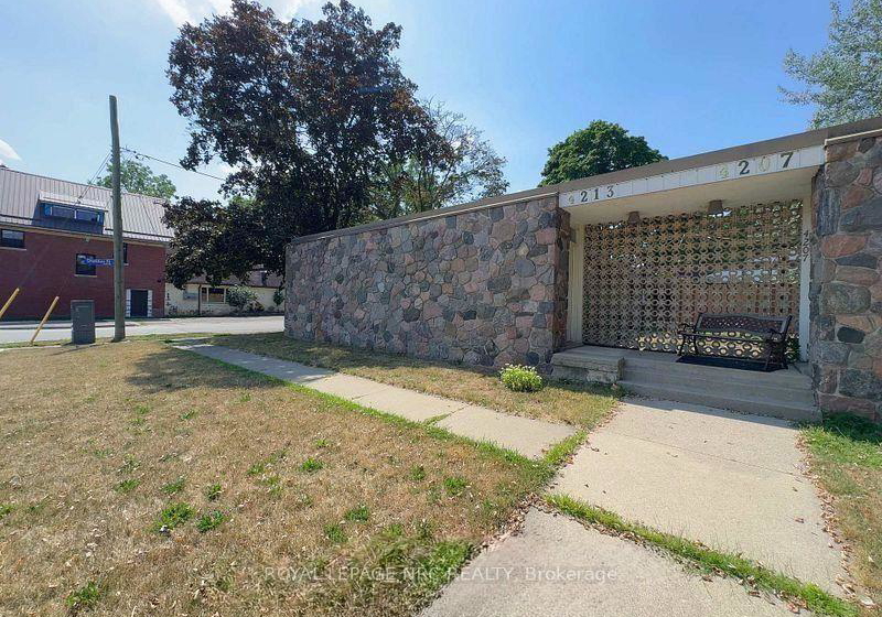 42134207-42134207-drummond-road-niagara-falls-ontario-x13610550