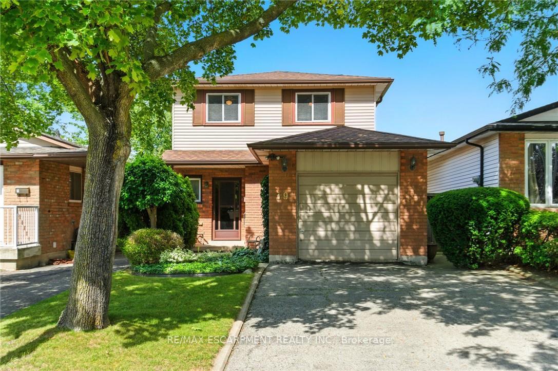 39-megna-court-hamilton-ontario-x13610700