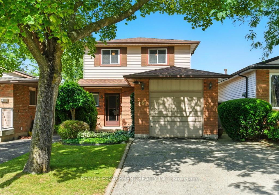 39-megna-court-hamilton-ontario-x13610700